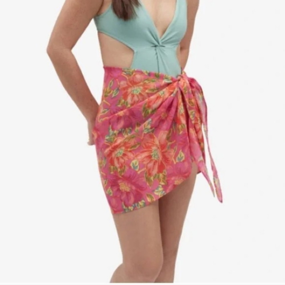 Beach Riot Pink and Orange Sarong Vibrant Swim Accessory